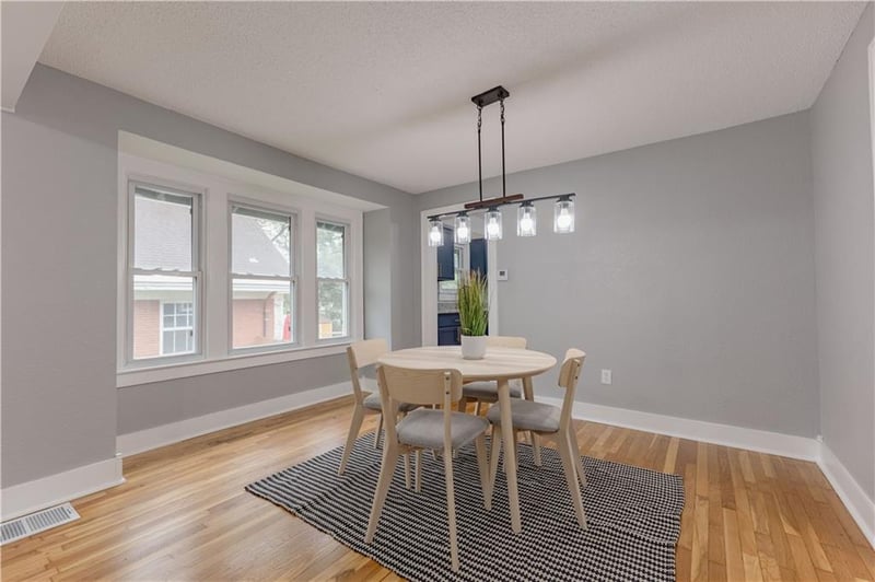 116 Ash Ave, Independence, MO 64053