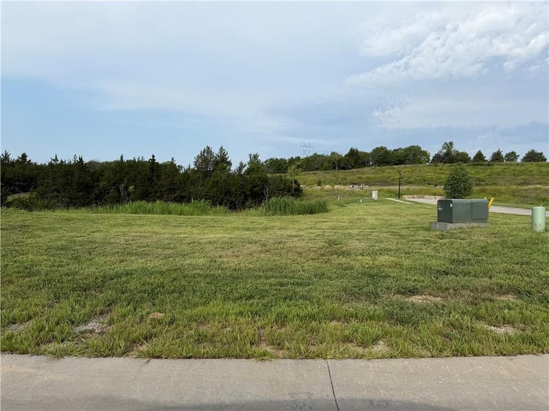 11593 S Houston St, Olathe, KS 66061