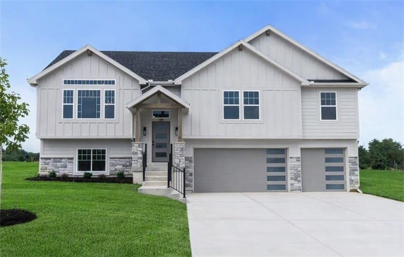 1103 Eli Ln, Warrensburg, MO 64093