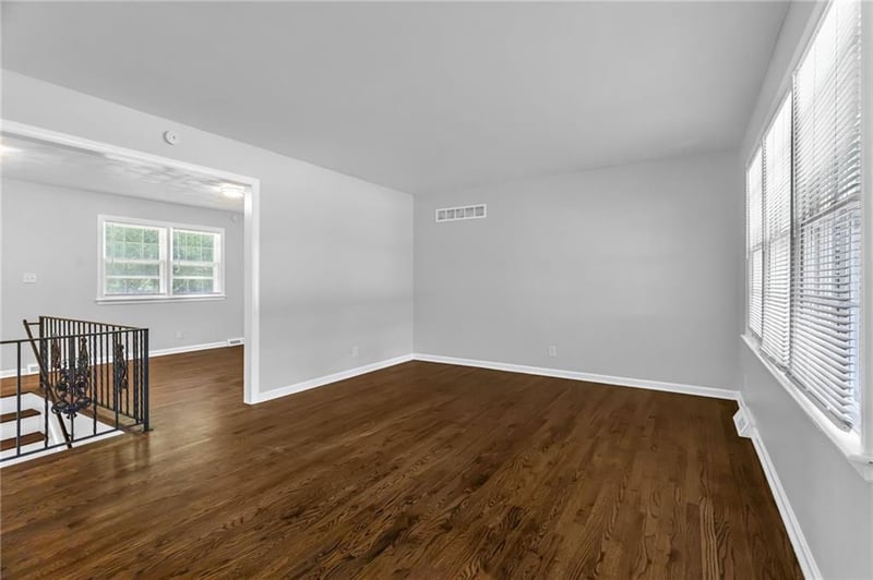 18700 30th Ter, Independence, MO 64057
