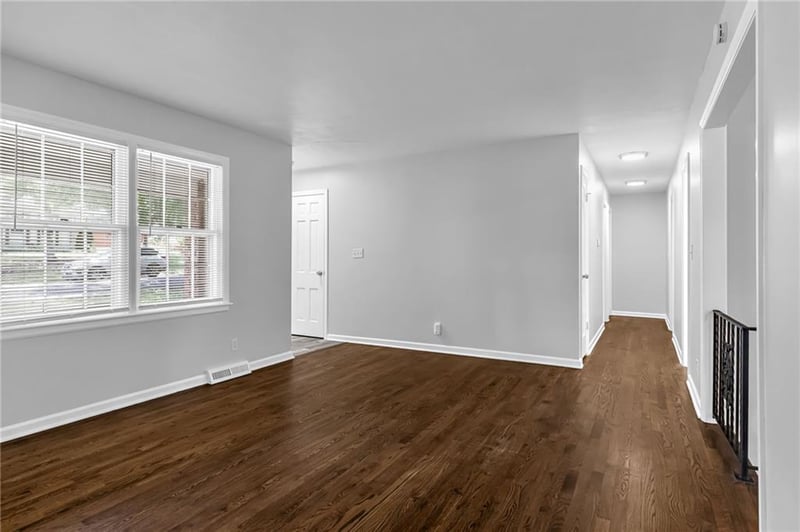 18700 30th Ter, Independence, MO 64057