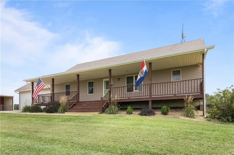 419 NE 251 Rd, Warrensburg, MO 64093