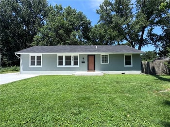 5722 70th St, Overland Park, KS 66204