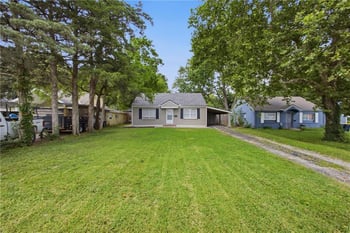 1124 80th St, Kansas City, MO 64131