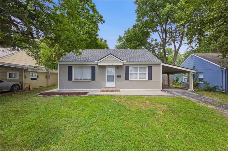 1124 80th St, Kansas City, MO 64131