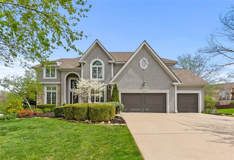14009 Lucille St, Overland Park, KS 66221