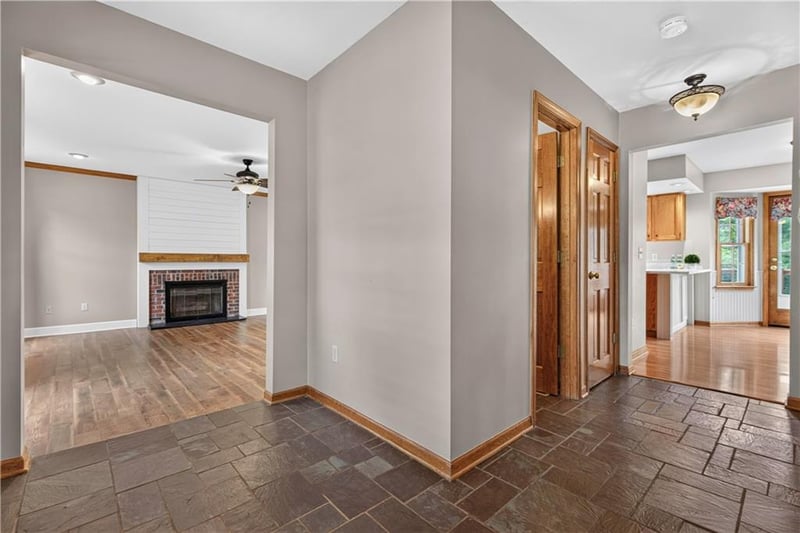 12429 Ellsworth St, Olathe, KS 66062