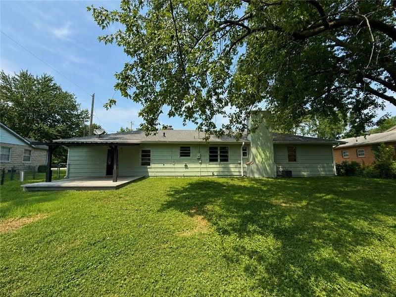 3320 Blue Ridge Blvd, Independence, MO 64052