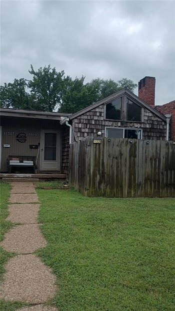 11325 Calico Dr, Kansas City, MO 64137