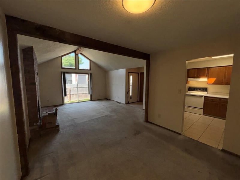11325 Calico Dr, Kansas City, MO 64137