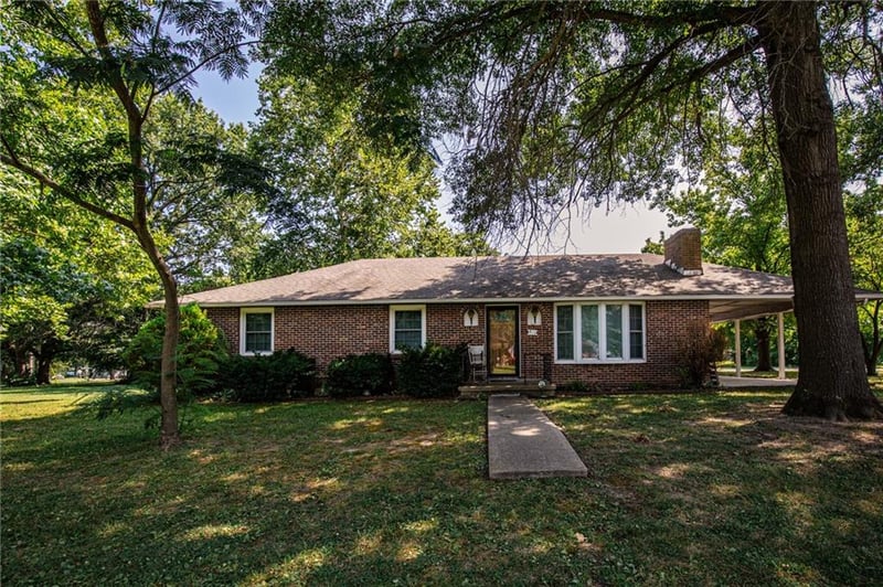 501 Oak St, Rich Hill, MO 64779