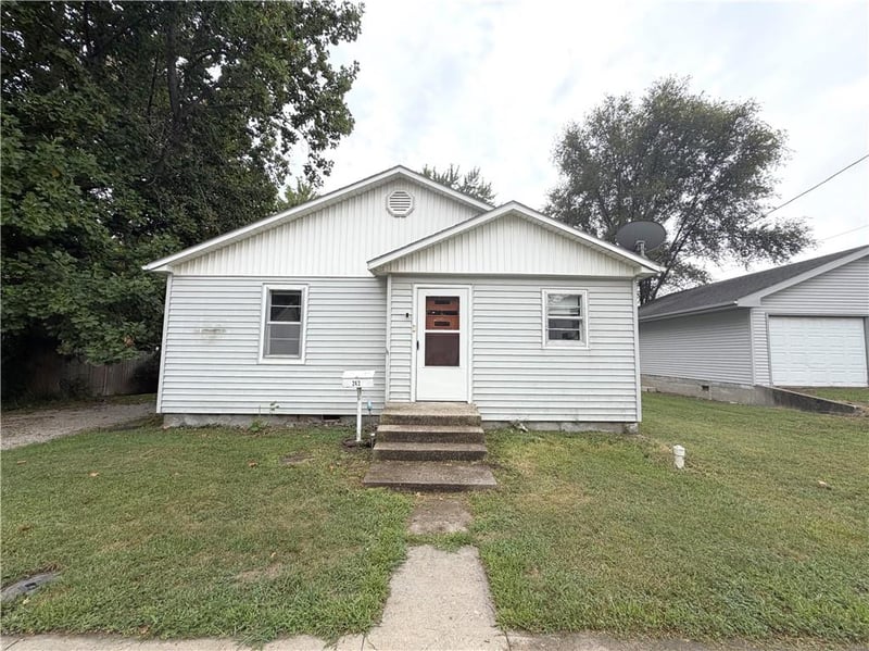 242 Gale St, Chillicothe, MO 64601