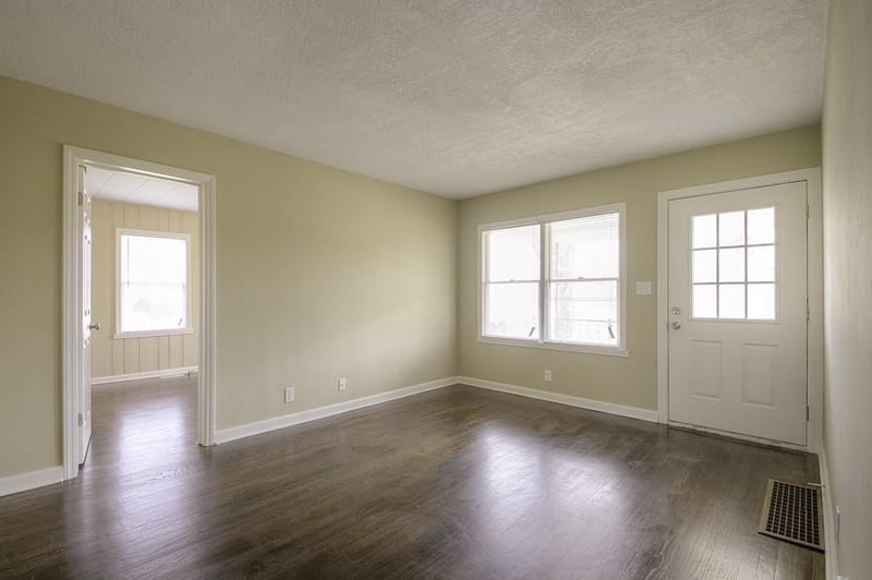 1340 Main St, Independence, MO 64055