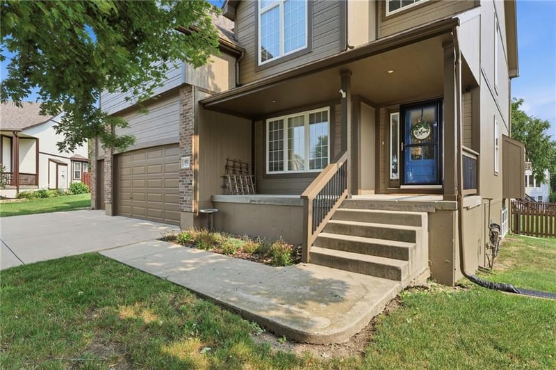 932 Elder Ct, Raymore, MO 64083