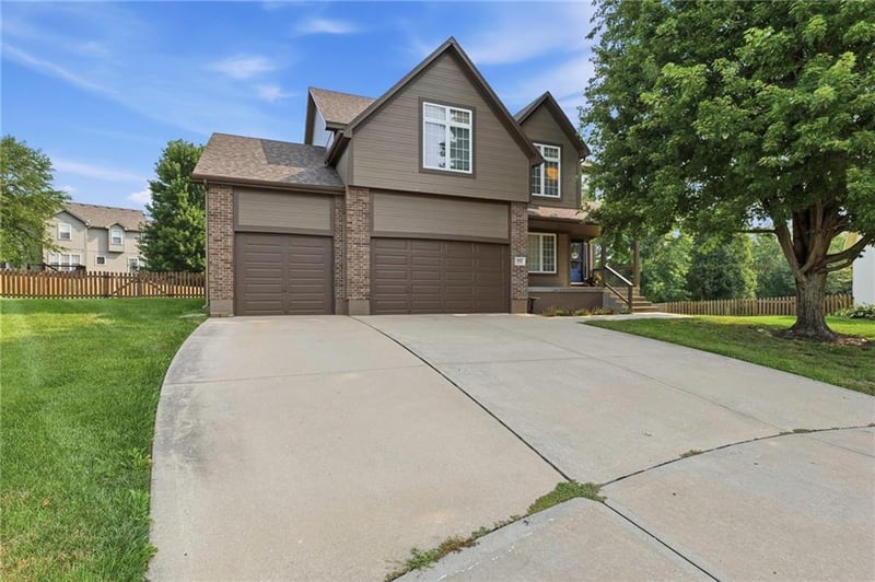 932 Elder Ct, Raymore, MO 64083
