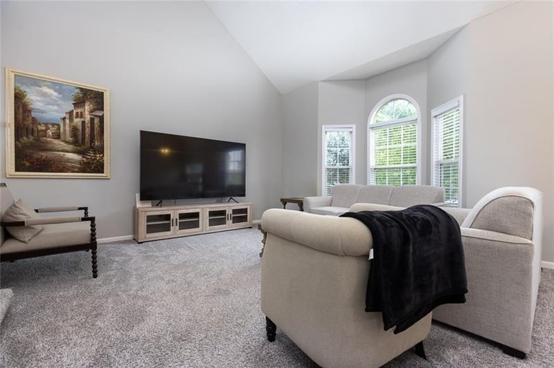 9918 Highland Pl, Kansas City, MO 64155
