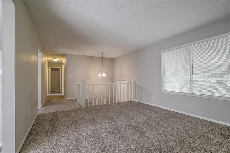 2412 SW 2nd Ter, Blue Springs, MO 64014
