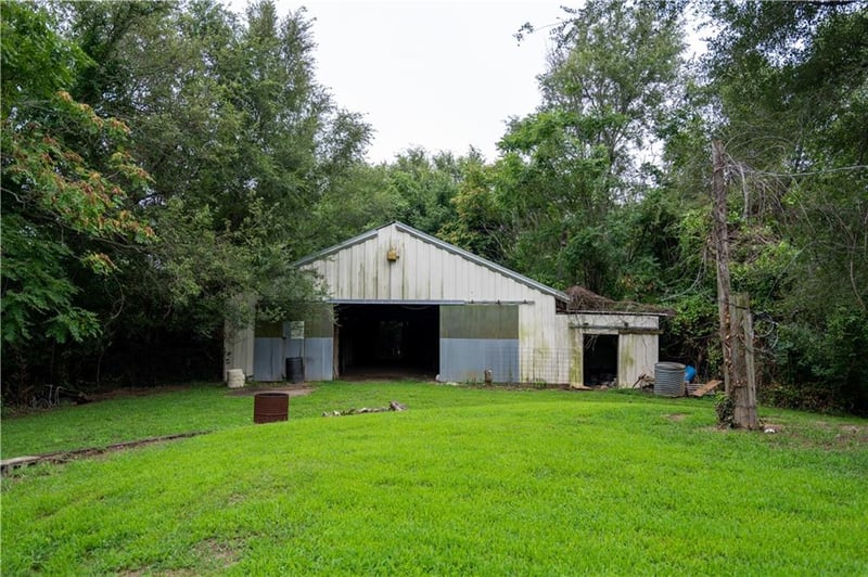 6501 16th St, St Joseph, MO 64504