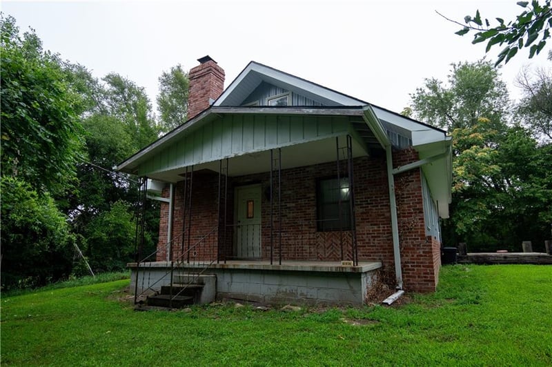 6501 16th St, St Joseph, MO 64504