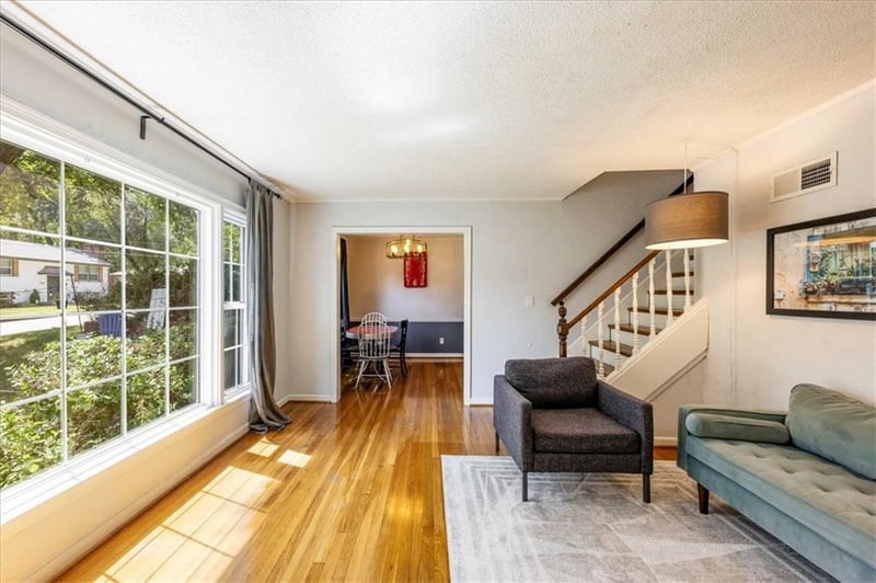 5504 W 51st St, Roeland Park, KS 66202