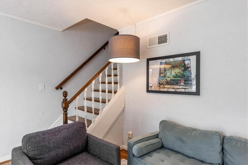 5504 W 51st St, Roeland Park, KS 66202