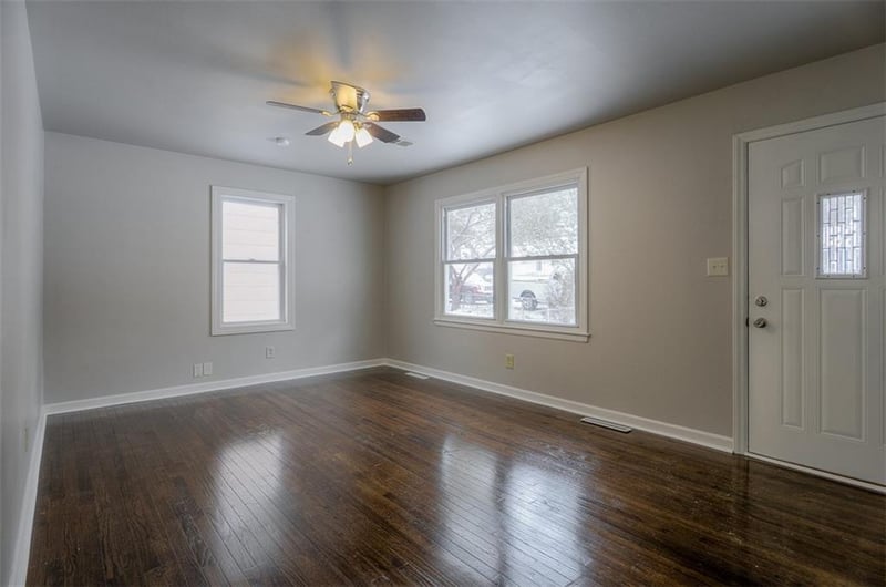 1709 Dodgion Ave, Independence, MO 64050