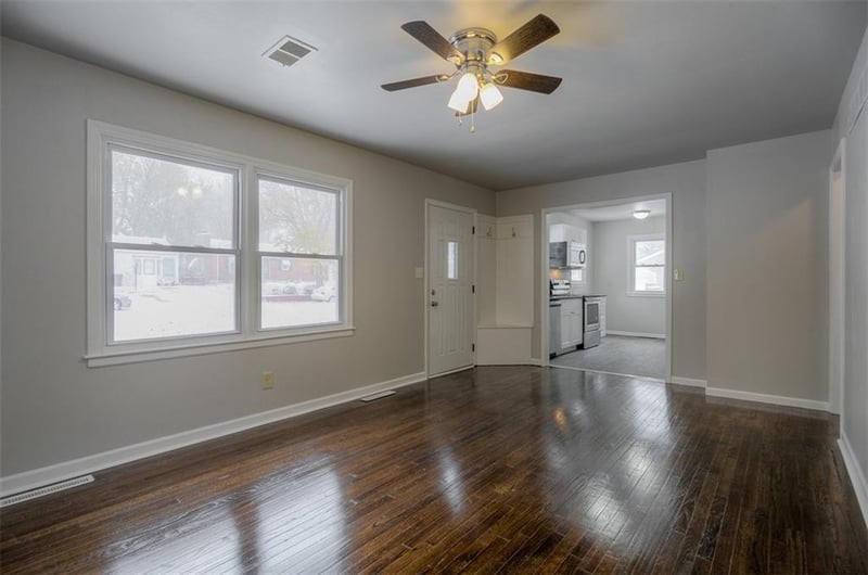 1709 Dodgion Ave, Independence, MO 64050