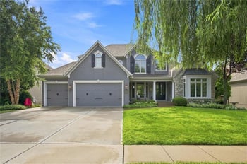 9309 156th Pl, Overland Park, KS 66221