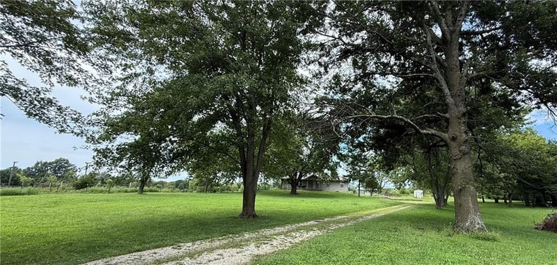 23820 State Route Ee Hw, Harrisonville, MO 64701