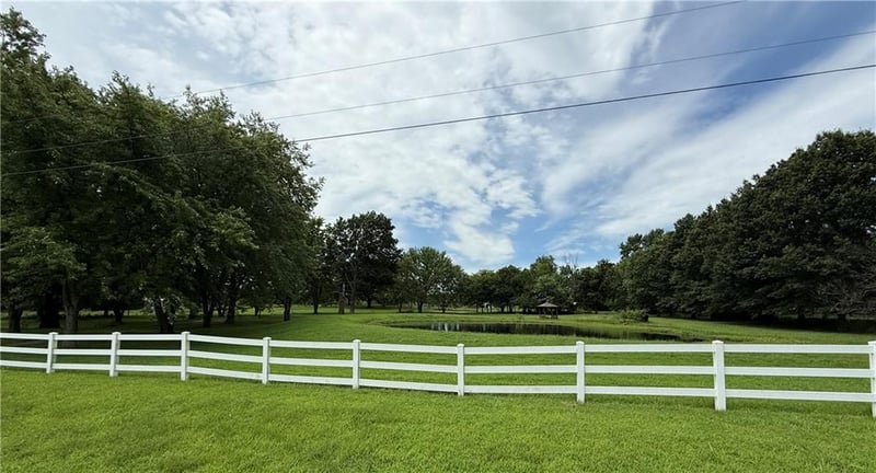 23820 State Route Ee Hw, Harrisonville, MO 64701
