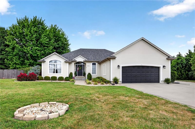 1203 Cedar Crest Dr, Pittsburg, KS 66762