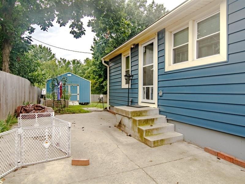 103 Myrtle St, Pleasant Hill, MO 64080