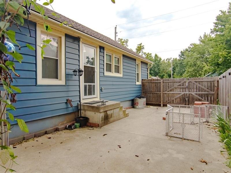 103 Myrtle St, Pleasant Hill, MO 64080