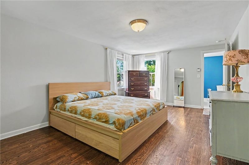 7403 Campbell St, Kansas City, MO 64131