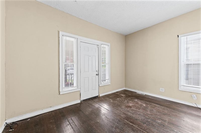 2930 Wabash Ave, Kansas City, MO 64109
