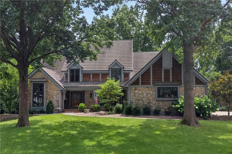 10703 W 124 St, Overland Park, KS 66213