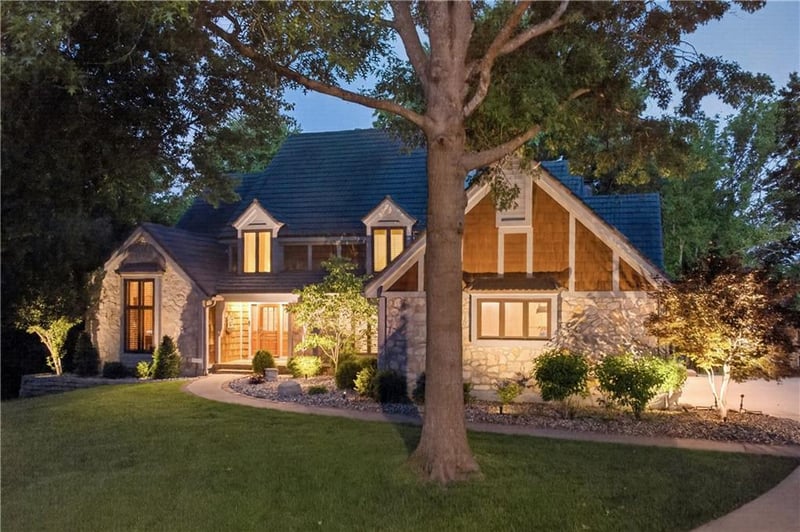 10703 124 St, Overland Park, KS 66213