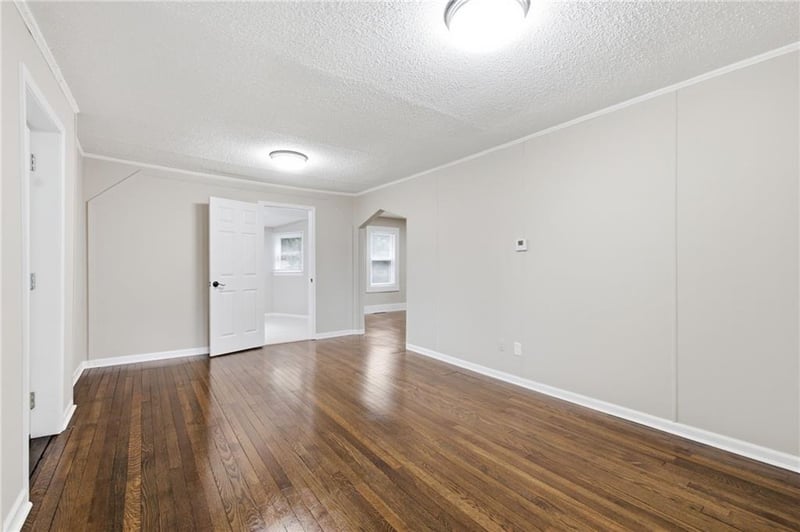 4734 Mission Rd, Roeland Park, KS 66205