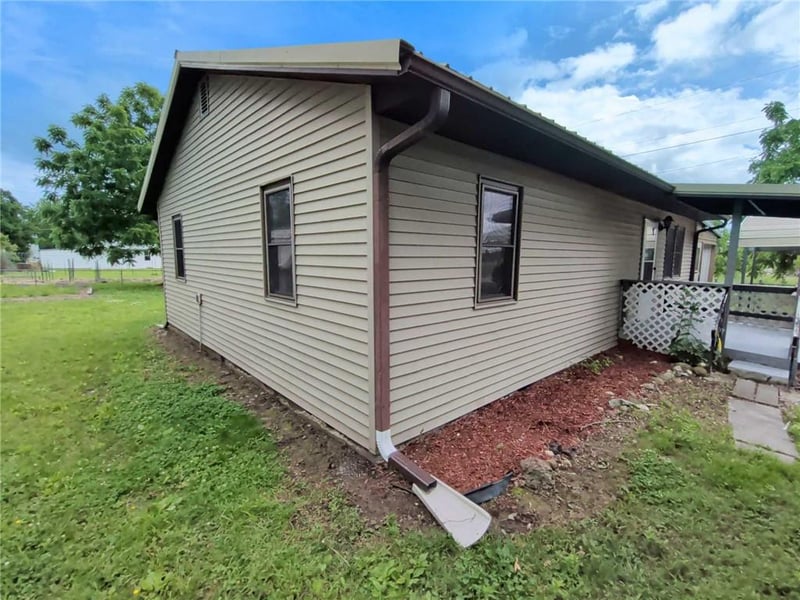 809 Taylor St, Lowry City, MO 64763