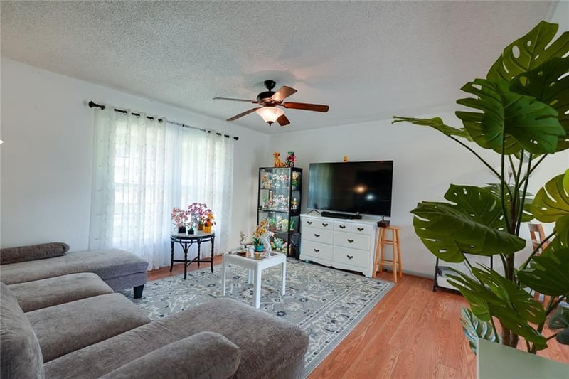 7312 NW 77th Ter, Kansas City, MO 64152
