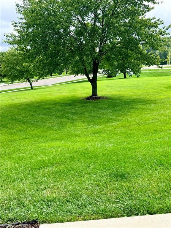11607 Tomahawk Creek Pw #J, Leawood, KS 66211