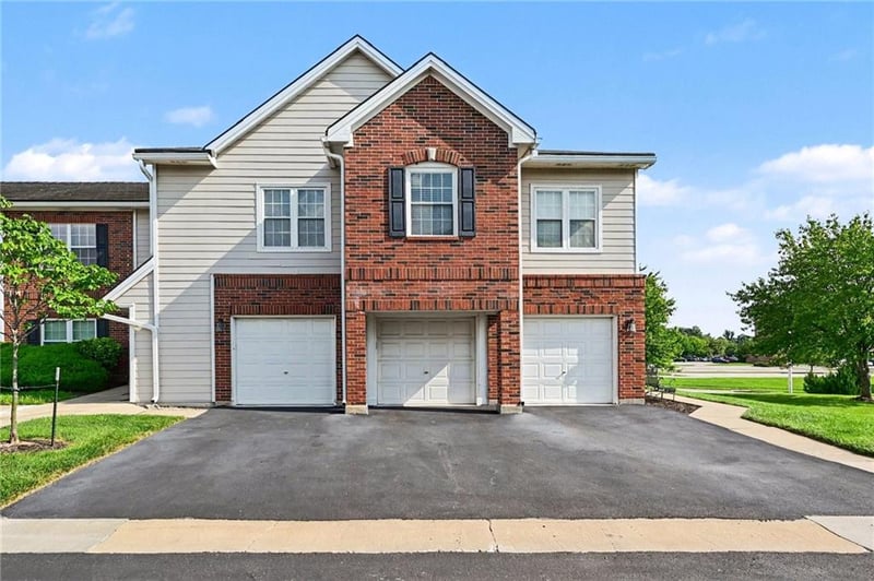 11607 Tomahawk Creek Pw #J, Leawood, KS 66211