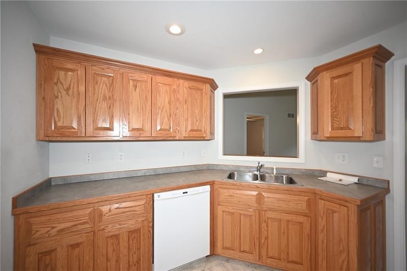 14 Sandi Cir, Dearborn, MO 64439