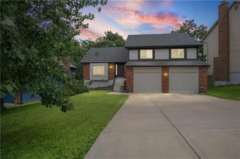 6963 Atkins Ave, Kansas City, MO 64152