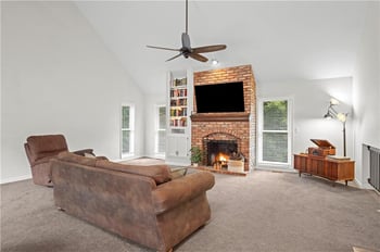 6963 N Atkins Ave, Kansas City, MO 64152