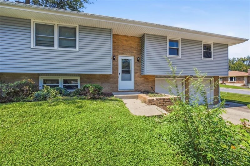 1008 21st Ter, Leavenworth, KS 66048