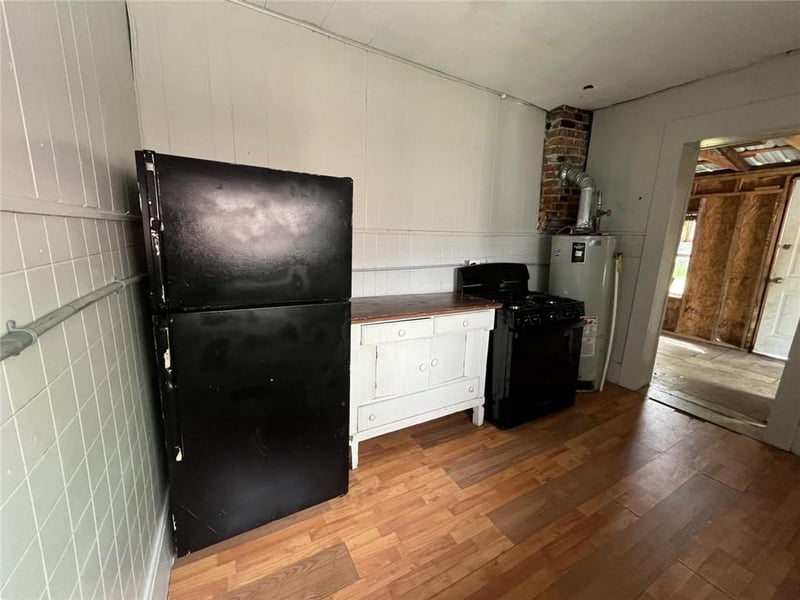 820 1st St, Webb City, MO 64870