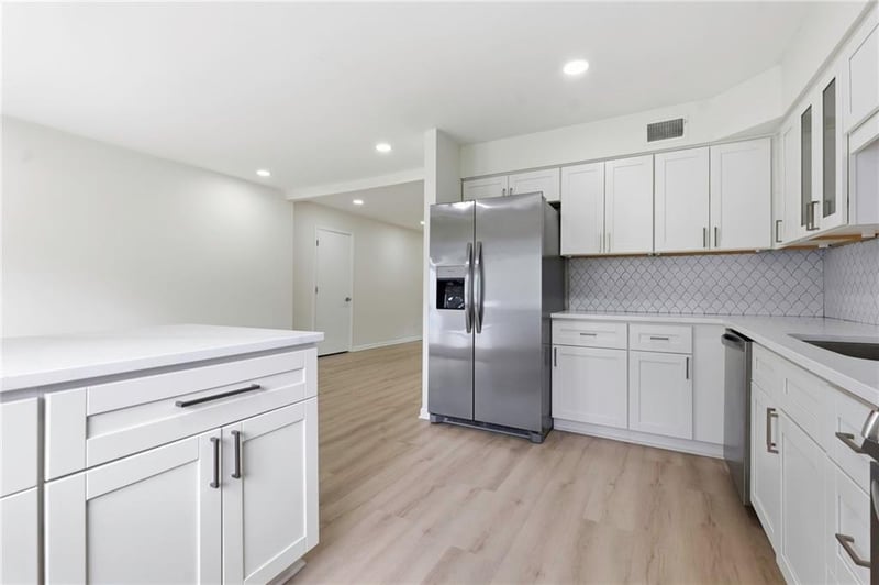 11506-11508 Oak St, Kansas City, MO 64114