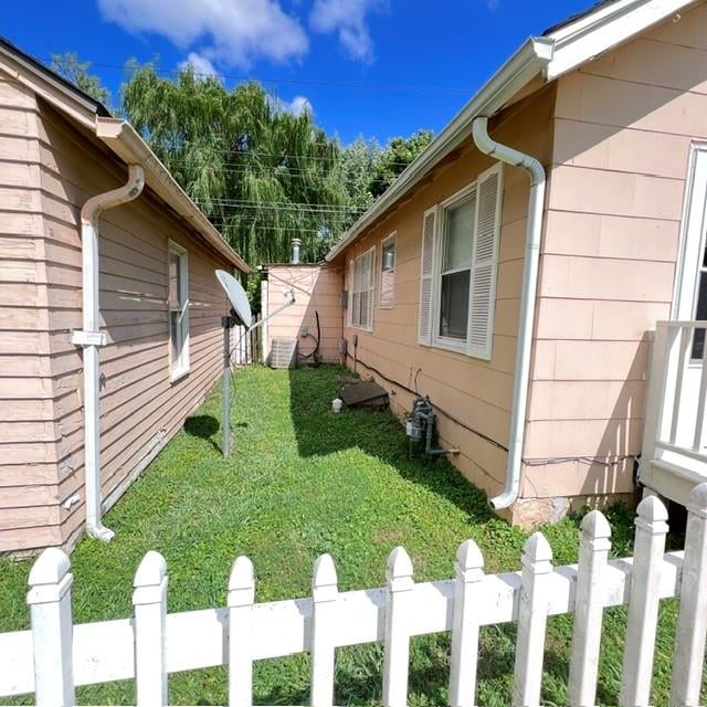 8249 Ward Pw, Kansas City, MO 64114