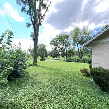 8249 Ward Pw, Kansas City, MO 64114